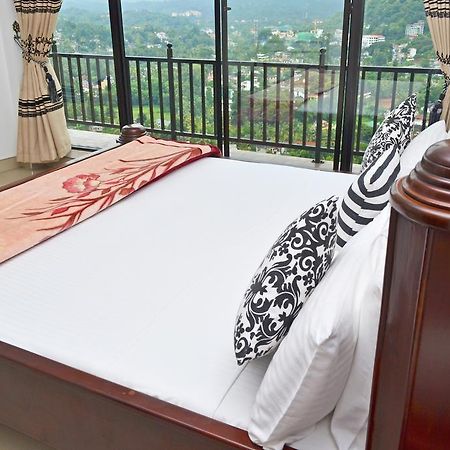 Bed and Breakfast Angel Tower Канді Екстер'єр фото