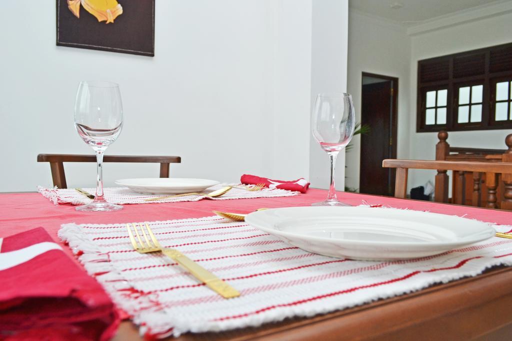 Bed and Breakfast Angel Tower Канді Екстер'єр фото