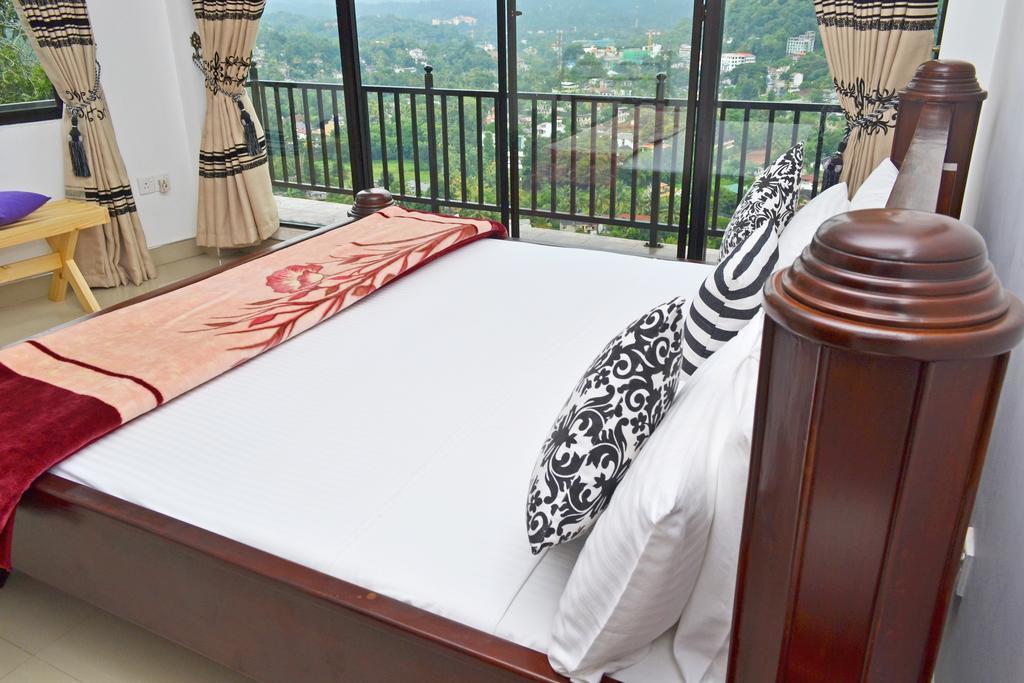Bed and Breakfast Angel Tower Канді Екстер'єр фото